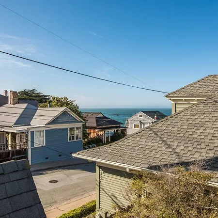 3743 Pelican Peaks